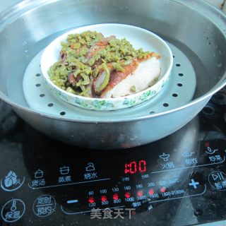 酸豆角蒸皱皮肉的做法步骤：6