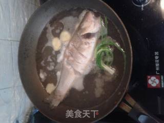 春笋芋艿鲈鱼汤的做法步骤：2