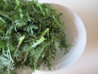 火腿茼蒿水果酸奶沙拉的做法步骤：2