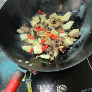 白薯炒腊鸡的做法步骤：7