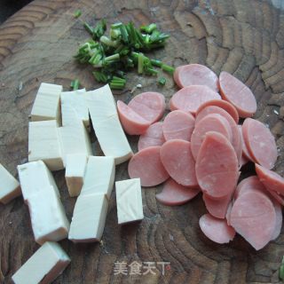火腿豆腐汤的做法步骤：2