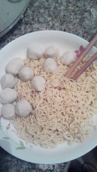 洋葱鸡蛋面的做法步骤：3