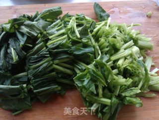菠菜炒鸡蛋的做法步骤：2