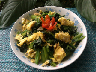 菠菜炒鸡蛋的做法步骤：9