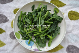 橄榄油盐拌有机芥蓝苗的做法步骤：1