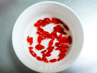 【马兰头拌豆干】春天餐桌上的养生明星菜的做法步骤：5