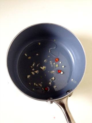 姜葱鲜蒸鲍鱼的做法步骤：6