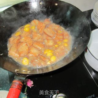 咖喱粟子烧肉的做法步骤：7
