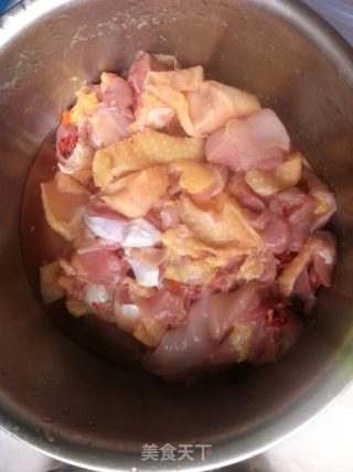 咖喱鸡肉饭的做法步骤：2