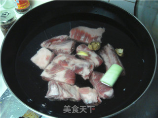 酸酸甜甜酸梅酱排骨的做法步骤：4