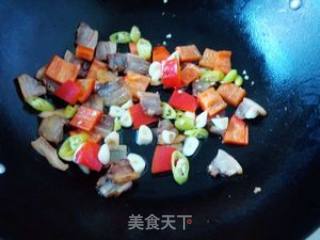 腊肉炒口蘑的做法步骤：6