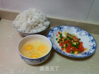 扬州炒饭家庭版的做法步骤：1