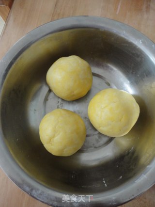 自制无添加【蛋黄小酥饼】的做法步骤：3