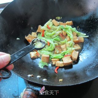 白菜煮豆腐的做法步骤：5