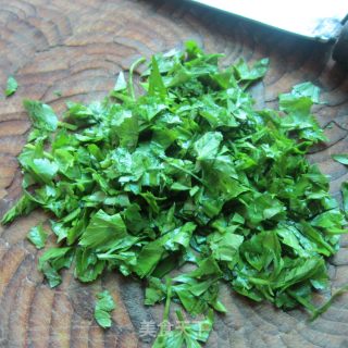 芹菜煎饼的做法步骤：2