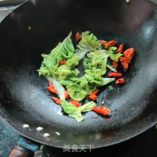 白菜炒粉的做法步骤：3