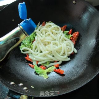 白菜炒粉的做法步骤：5