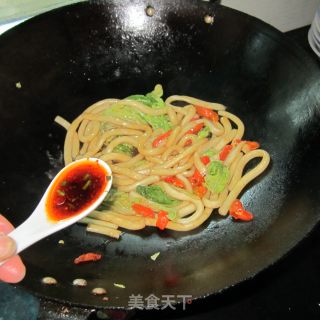 白菜炒粉的做法步骤：7