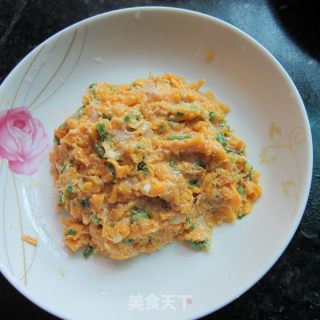 猪肉南瓜馅饺子的做法步骤：3
