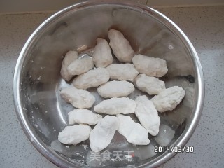 东北酸汤子的做法步骤：1