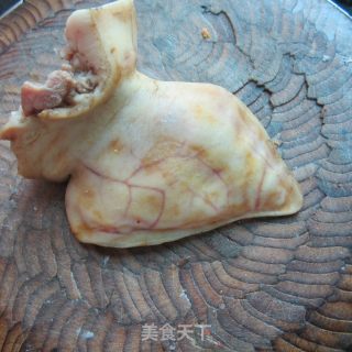 熏腊猪耳朵的做法步骤：2