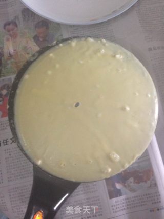 用电饼铛做薄饼的做法步骤：3