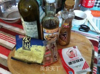 鲜蘑猪肉水饺的做法步骤：4