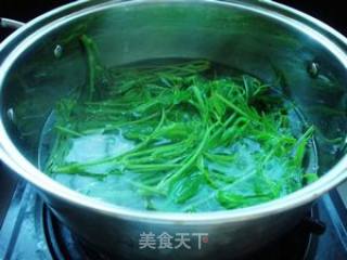 剁椒拌火镰菜的做法步骤：3