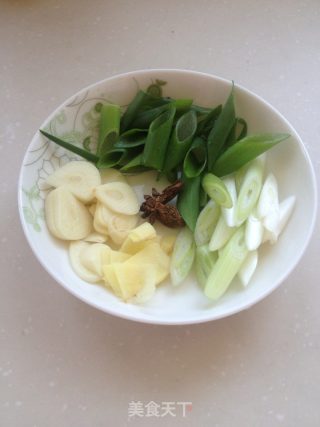 打卤面的做法步骤：2