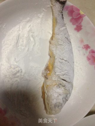 酱炖小黄鱼的做法步骤：2