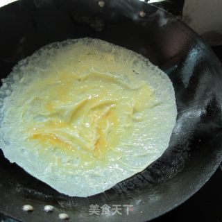 芹菜炒蛋的做法步骤：2