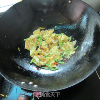 芹菜炒蛋的做法步骤：6