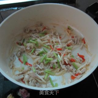 白萝卜丝炒肉的做法步骤：8