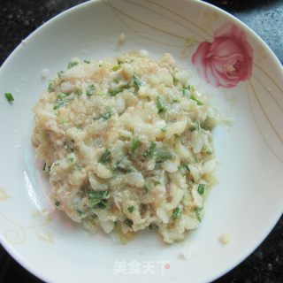 猪肉白菜馅饺子的做法步骤：3