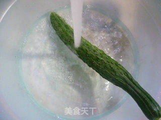 青瓜拌蛏子的做法步骤：2