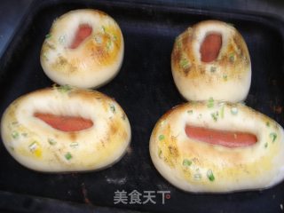 黑椒肠仔包的做法步骤：11