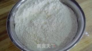 开花馒头的做法步骤：1