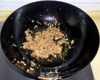 油渣炒白菜的做法步骤：4