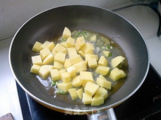 茄汁土豆烧肉圆的做法步骤：6