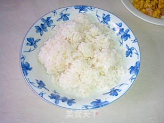 什锦炒饭的做法步骤：4