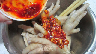 美容又解馋的凉拌鸡爪的做法步骤：7