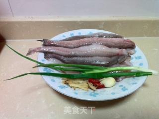 椒盐九尾鱼的做法步骤：1