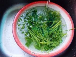腊味煮野菜的做法步骤：2