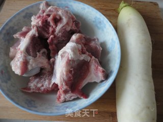 润肺理气【白萝卜大骨汤】的做法步骤：1