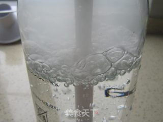 菠萝苏打水的做法步骤：7