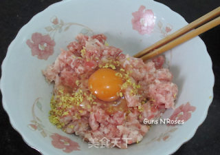 球盖菇圆子汤的做法步骤：1