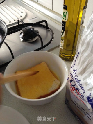 蛋裹法式面包的做法步骤：2