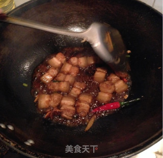 90后家庭煮男 笋干红烧肉 春季美味开始的第一道菜的做法步骤：6