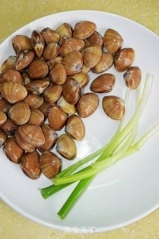 【烤沙蛤蜊】---蛤蜊最原汁原味的做法的做法步骤：1