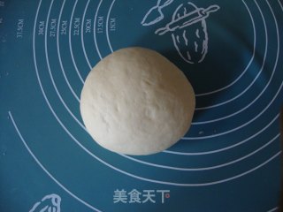 鸡蛋牛奶花卷的做法步骤：2